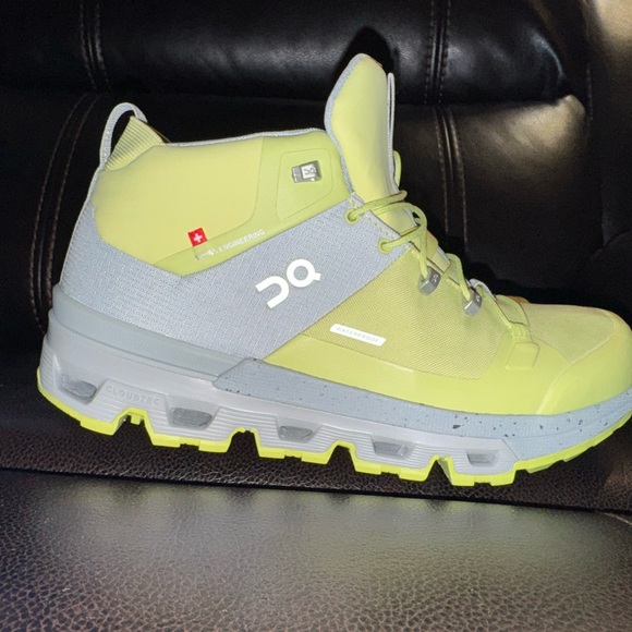 On Womens Cloudtrax Textile Synthetic Boots size 8 New without box - Picture 6 of 7